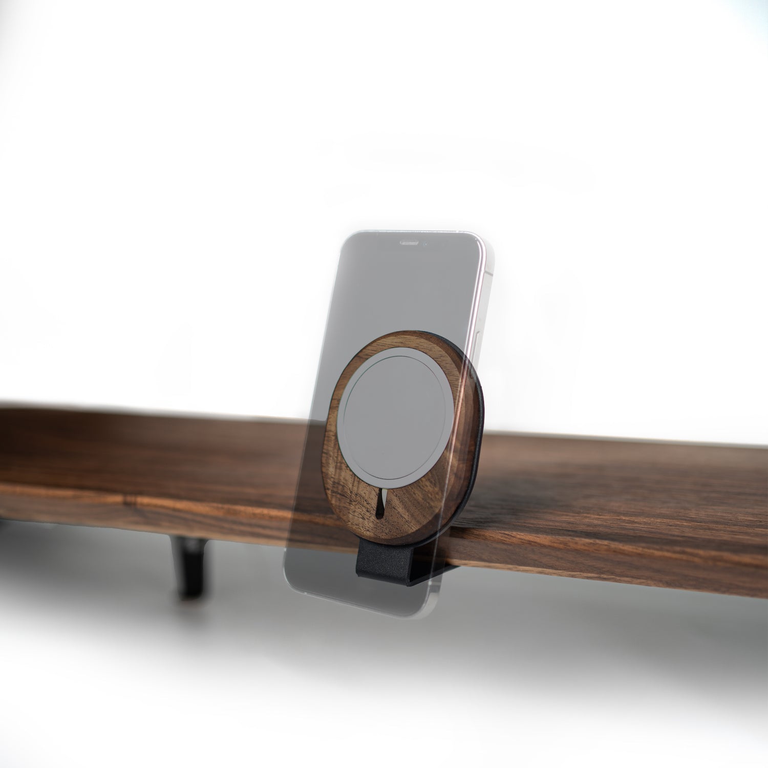 Modular MagSafe holder - Nordeco House