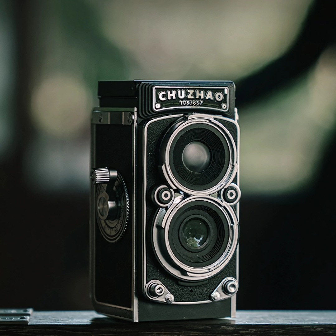 كاميرا رقمية صغيرة ريترو