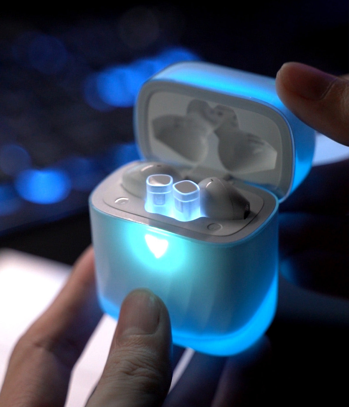 夜光るBluetoothヘッドフォン