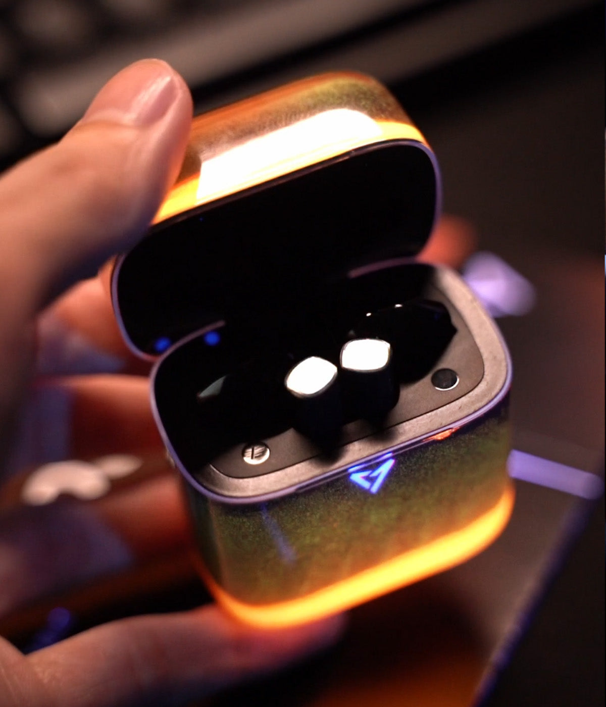 夜光るBluetoothヘッドフォン