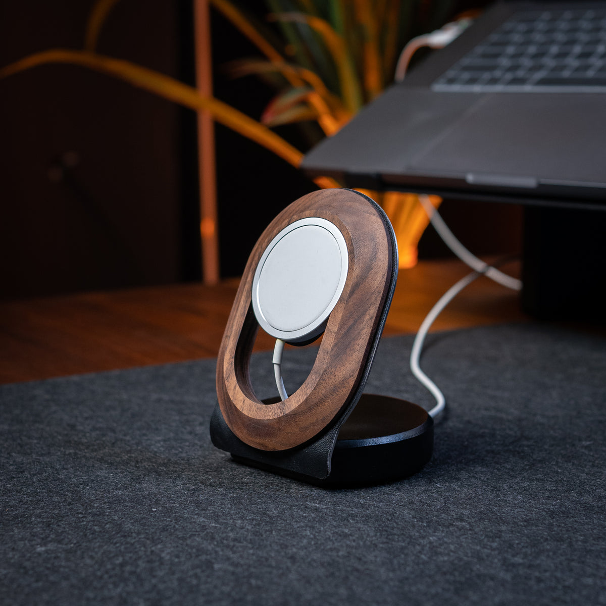 Standing Computer Charging Wood MagSafe wireless charging stand