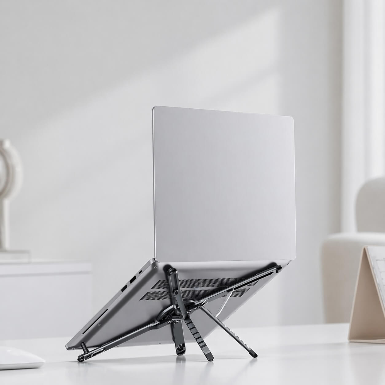 Aluminum Ultra-Light Foldable Stand gallery image 1