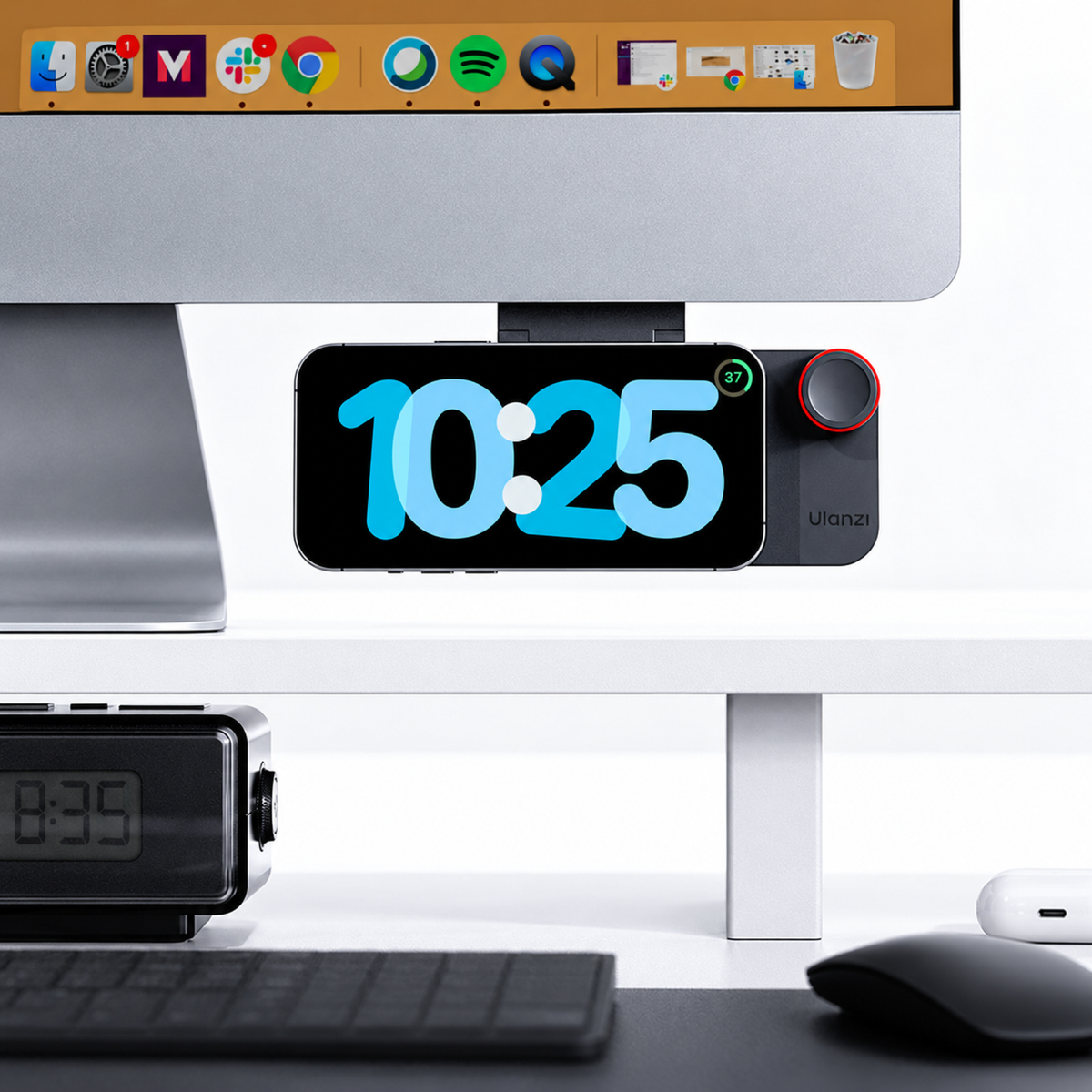 Obsidian Black Qi2 magnetic charging stand